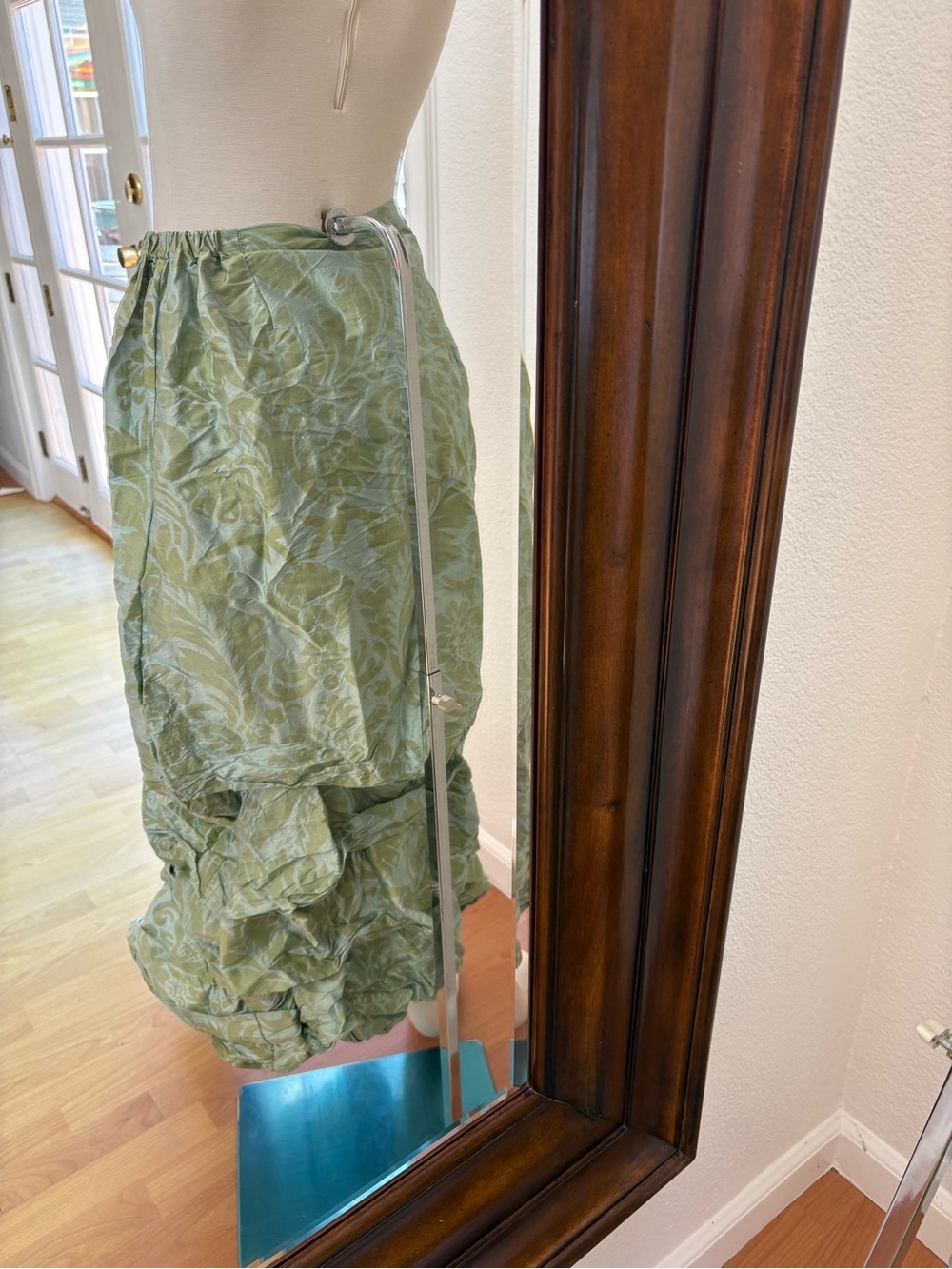 Botanical Green Leaf-Print Elastic Waist Maxi Skirt - Picture 4 of 6